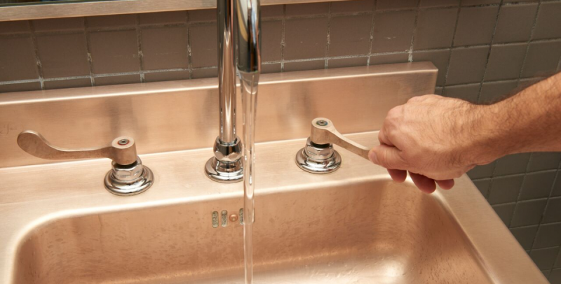 Copper: a significant ally in virus and bacteria control