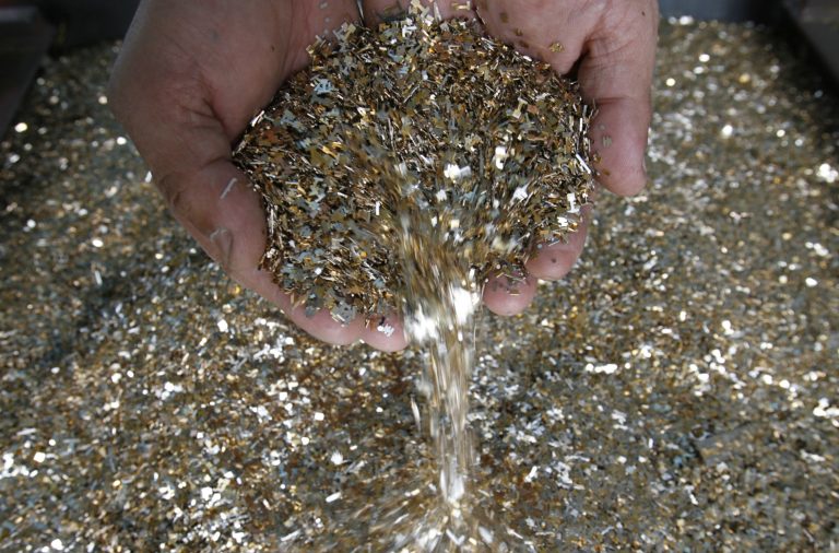 Irídio: metal raro tem valorização recorde e vale três vezes mais do que ouro