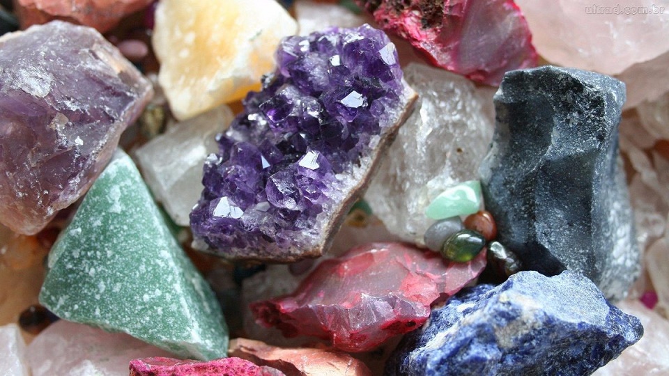 Entenda como se define o valor de um mineral